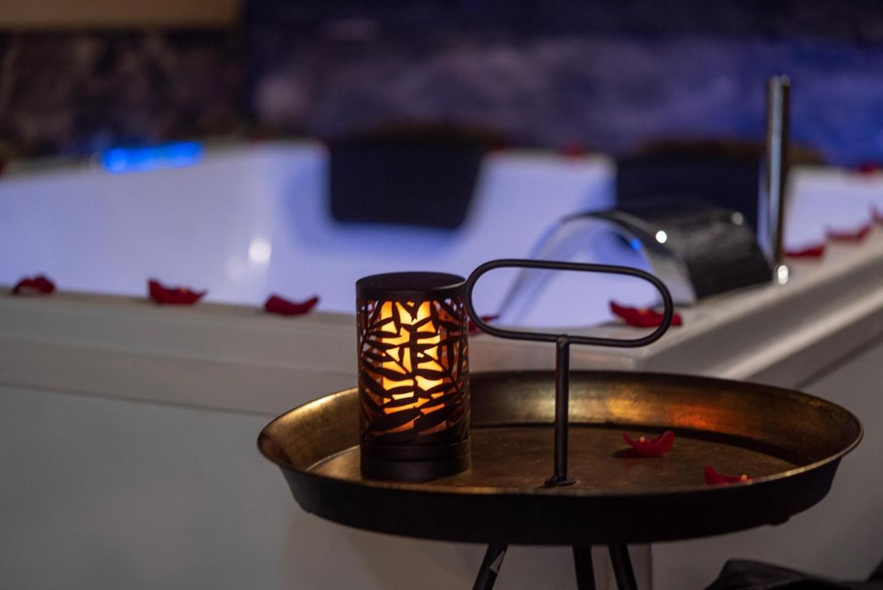 Love Suites & Spa "Le Loft" Avec Jacuzzi Privatif Médis Kültér fotó