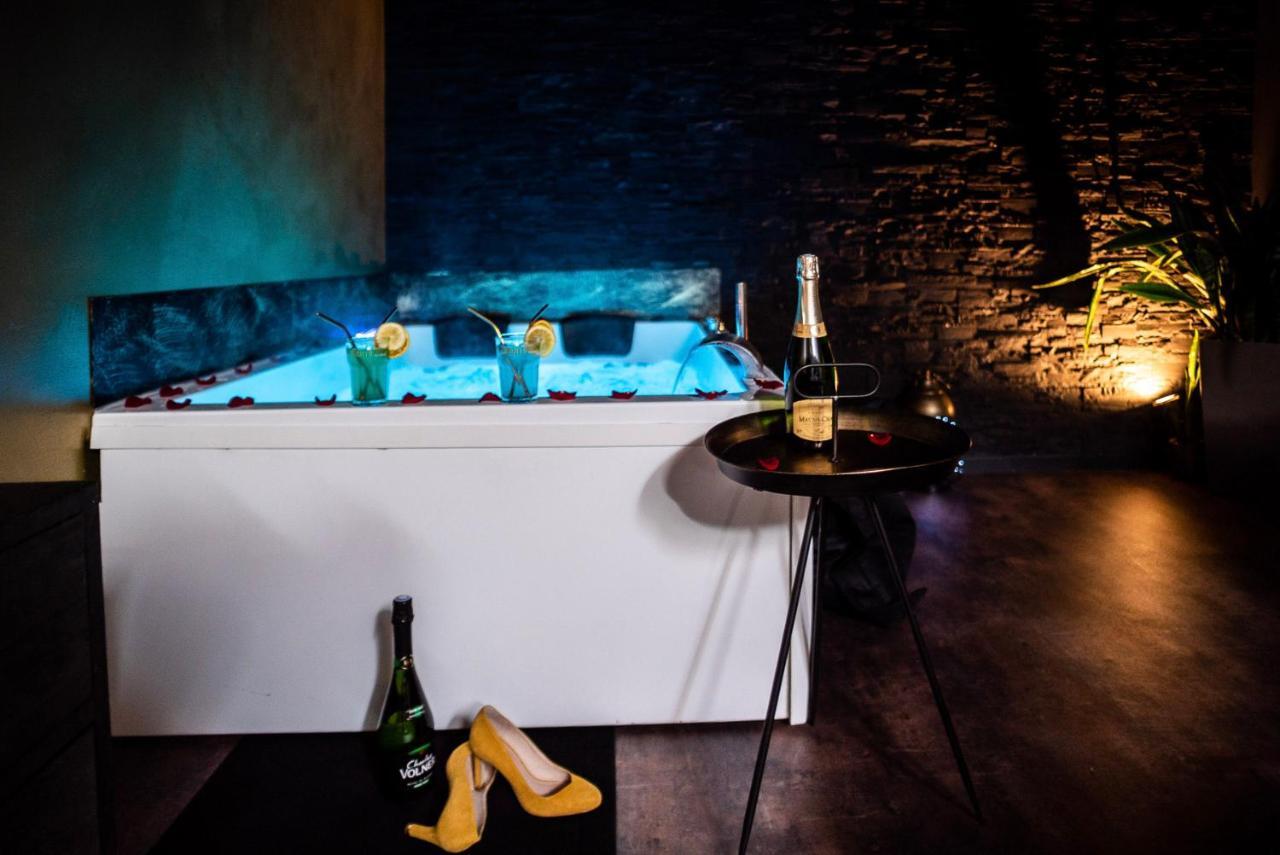 Love Suites & Spa "Le Loft" Avec Jacuzzi Privatif Médis Kültér fotó