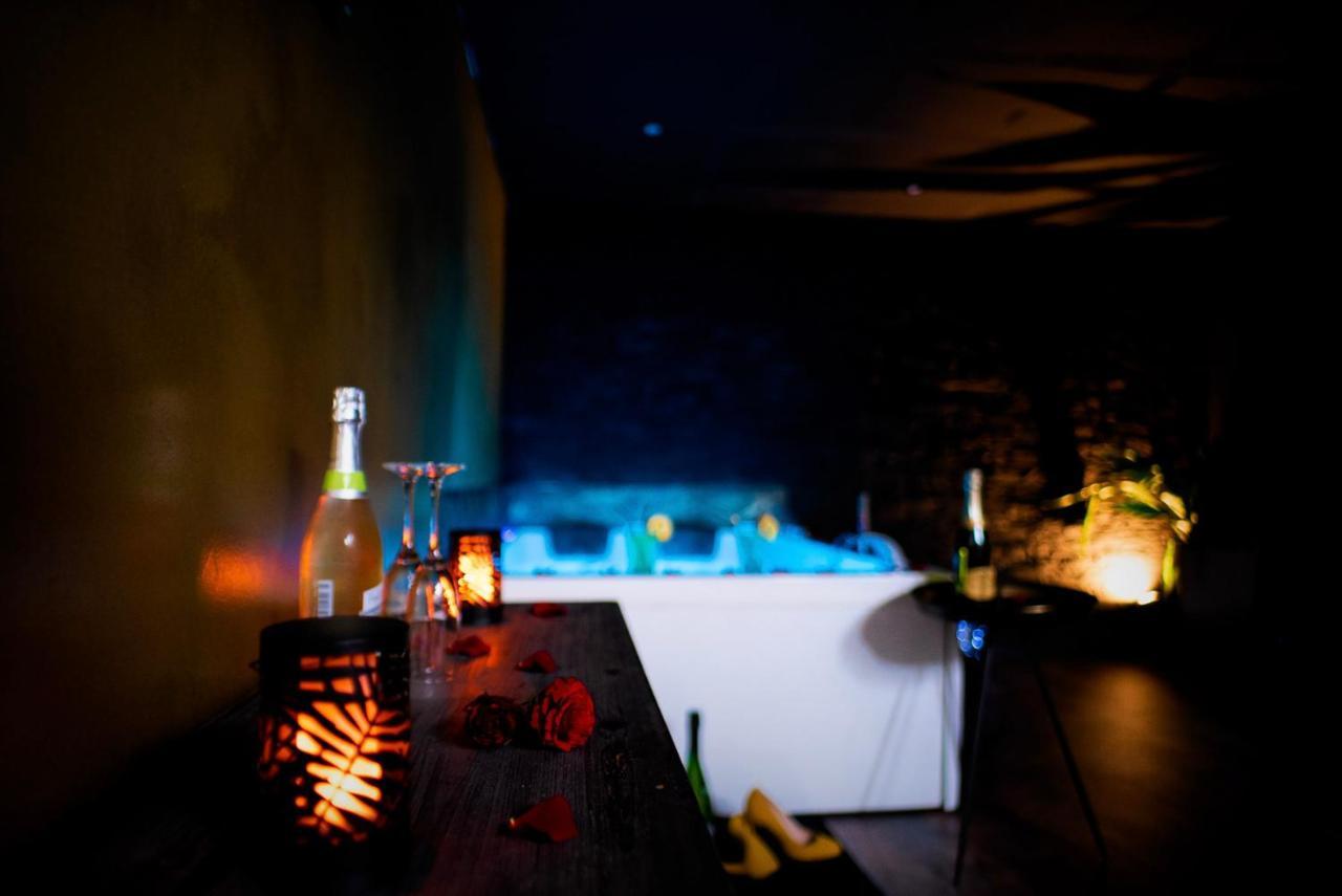 Love Suites & Spa "Le Loft" Avec Jacuzzi Privatif Médis Kültér fotó